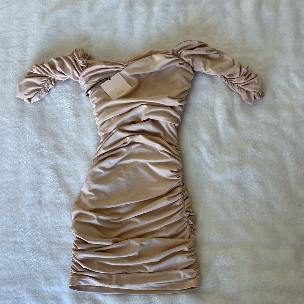 Superdown Carlyn Off-Shoulder Ruched Tan Mini Dress - Picture 9 of 10